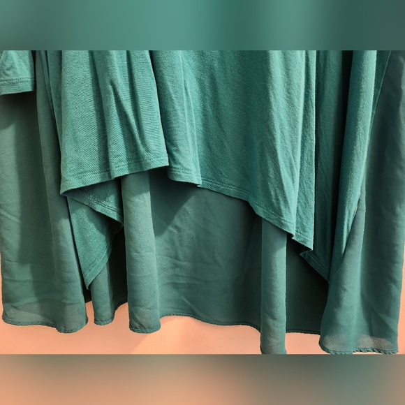 Turquoise Jersey Top with sheer bottom, Size xl, Preloved - Picture 3 of 5